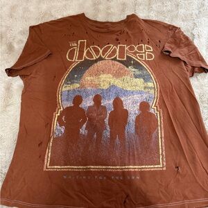 Buckle Rust Graphic Tee with The Doors Design